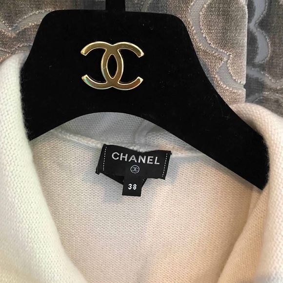 Chanel 2022 Cashmere Sweater Hoodie gold CC buttons & detachable sleeves sz 38 - Picture 9 of 14